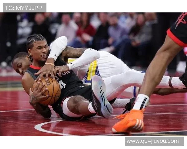 热火与骑士对决裁判报告揭示漏判与争议判罚的真相分析 热火与骑士对决裁判报告揭示漏判与争议判罚的真相分析