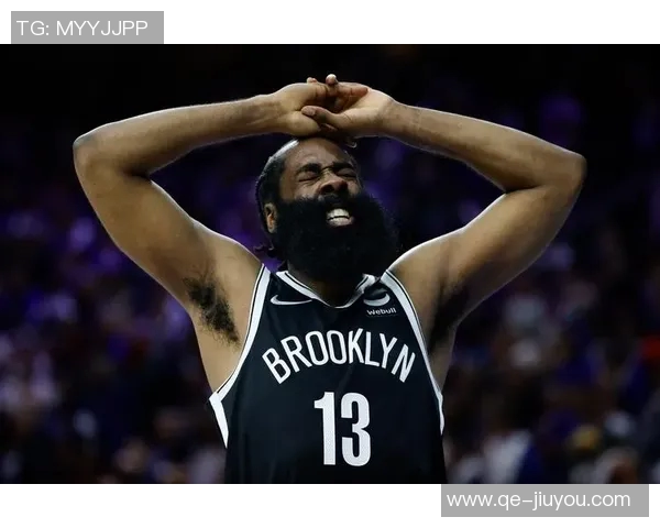 哈登遭遇痛苦倒地引发美媒调侃称其碰瓷行为实在无耻 哈登遭遇痛苦倒地引发美媒调侃称其碰瓷行为实在无耻