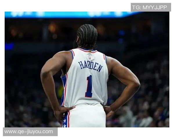 理查兹半场表现抢眼5中3斩获7分助攻1次正负值高达16分